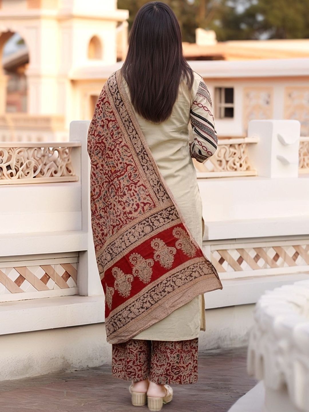 SZN Women Ethnic Motifs Regular Thread Work Kurta with Trousers & With Dupatta